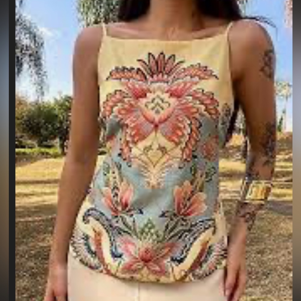 Top FARM with adjustable straps NWT